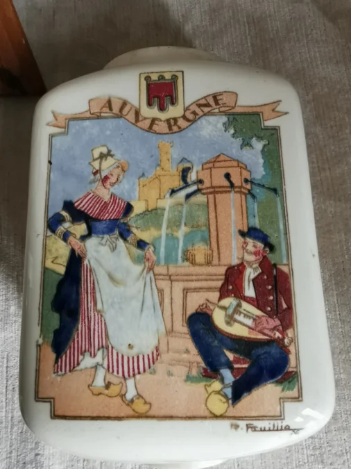 Moulin à café mural Peugeot , faïence de Sarreguemines France