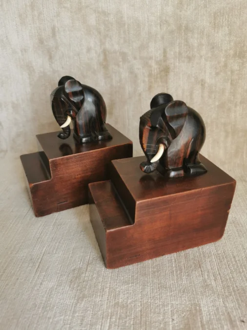 BUCHSTÜTZEN AUS DER ART-DECO-ZEIT