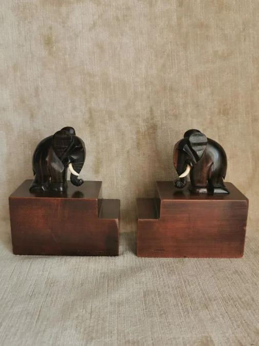 BUCHSTÜTZEN AUS DER ART-DECO-ZEIT