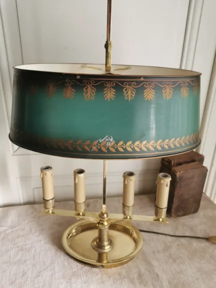 Lampe bouillotte en bronze doré de style Restauration