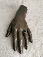 MANO DI BRONZO firmata BARBEDIENNE