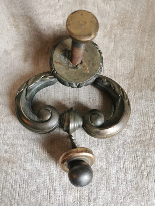 TÜRKLOPFER AUS BRONZE