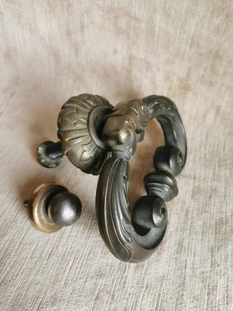 BRONZE DOOR KNOCKER