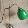 Lampe de bureau en laiton chromé avec opaline verte