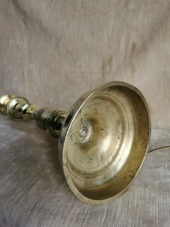 Paire de bougeoirs Louis Philippe en laiton poli