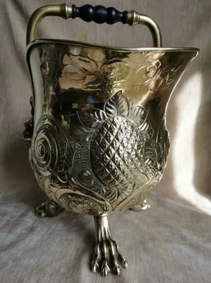 Superbe seau à charbon en cuivre jaune et bronze