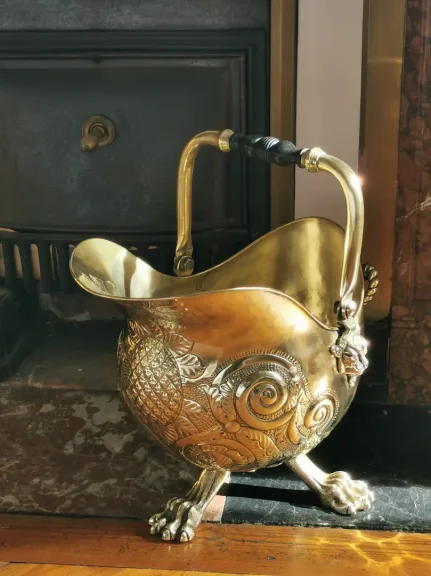 Superbe seau à charbon en cuivre jaune et bronze