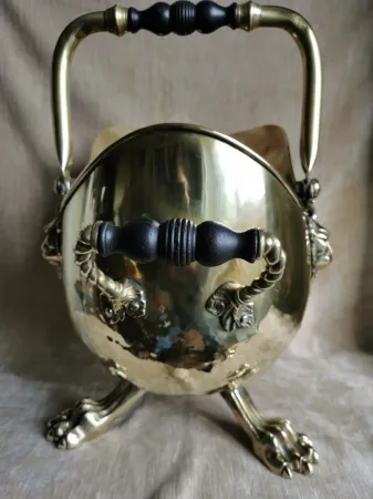 Superbe seau à charbon en cuivre jaune et bronze