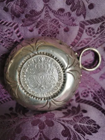 Tastevin en argent massif avec Ecu argent 1713 Louis XIV
