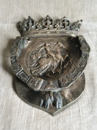 Heurtoir en bronze couronne et chevalier