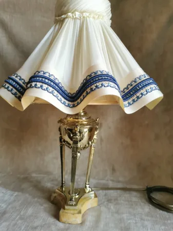 Ancienne lampe en bronze style Empire