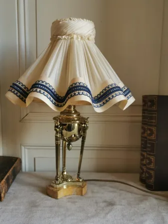 Ancienne lampe en bronze style Empire