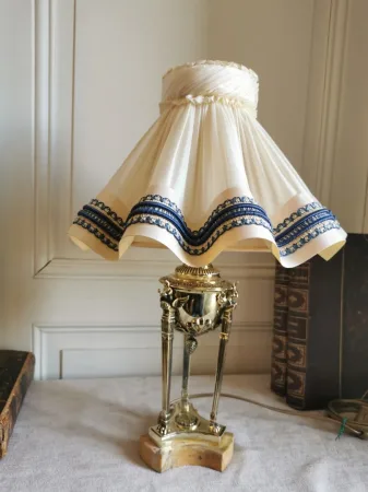 Ancienne lampe en bronze style Empire