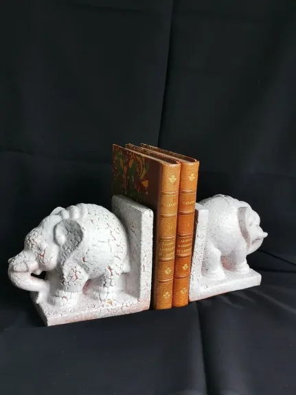 Serre -livres éléphant en terre cuite , Poterie d'art Menelika