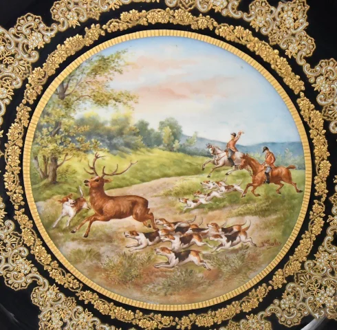 Paar Limoges porseleinen schalen met decor van jachttaferelen, geschilderd door Abel Golse (1844–1937) — Zeer goede staat