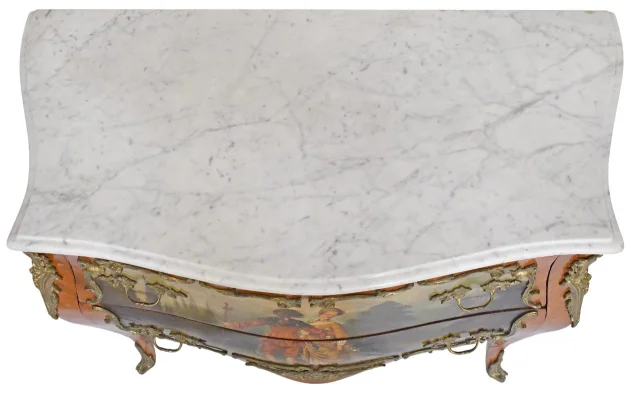 Louis XV style commode with Vernis Martin decoration depicting a galant scene — Good condition