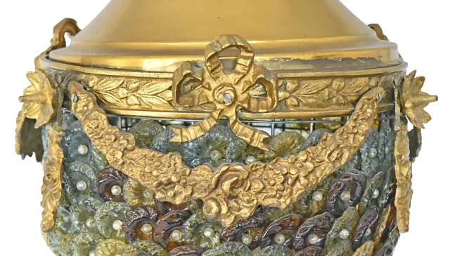 Lámpara de araña italiana en bronce dorado con discos de vidrio de Murano — Muy buen estado