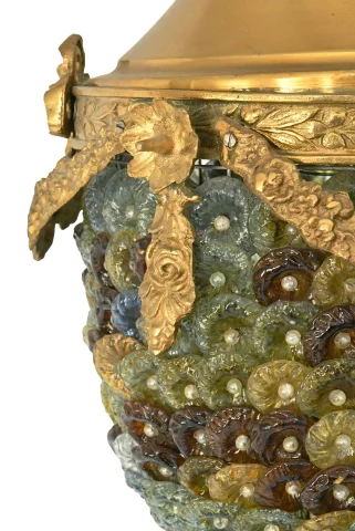 Lámpara de araña italiana en bronce dorado con discos de vidrio de Murano — Muy buen estado