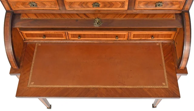 Bureau cylindre de style Louis XVI — Bon état