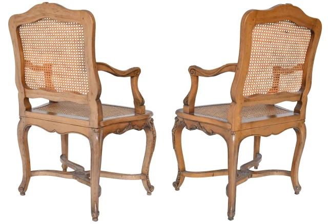 Pair of caned armchairs in Régence style — Very good condition