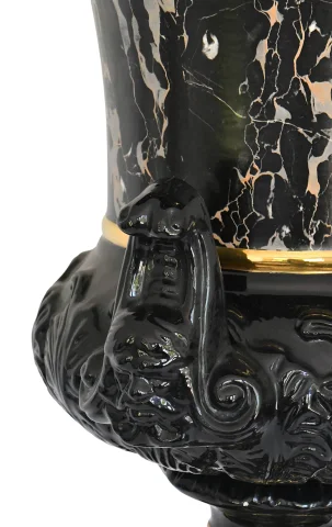 Tommaso Barbi für B. Ceramiche – Bedeutende Vase mit Säule aus marmorimitierender Keramik — Sehr guter Zustand