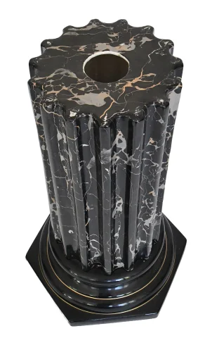Tommaso Barbi für B. Ceramiche – Bedeutende Vase mit Säule aus marmorimitierender Keramik — Sehr guter Zustand