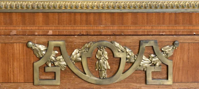 Bedroom suite in Louis XVI style, stamped Georges Guerin à Paris — Good condition