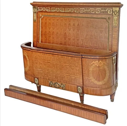 Bedroom suite in Louis XVI style, stamped Georges Guerin à Paris — Good condition