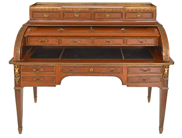 Louis XVI-style cylinder bureau in marquetry — Good condition