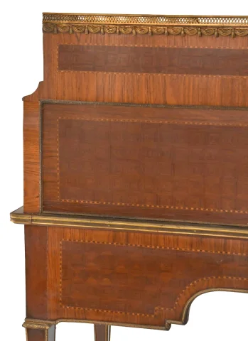 Louis XVI-style cylinder bureau in marquetry — Good condition