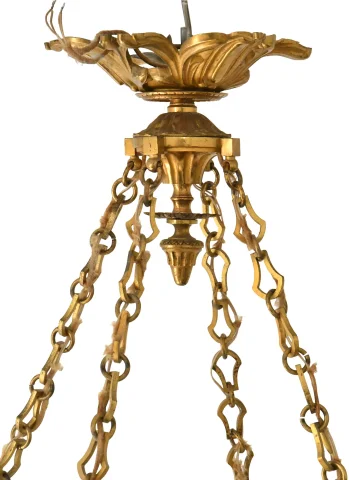 Achtarmiger Kronleuchter im Louis-XVI-Stil aus vergoldetem Bronze und Glas — Guter Zustand