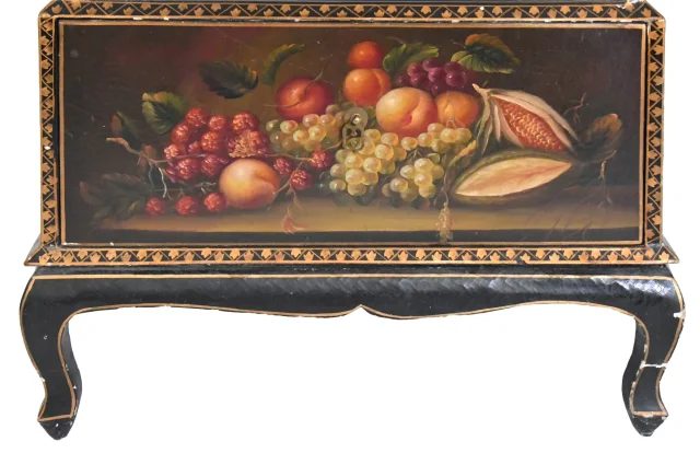 Chiffonnier im Louis-XV-Stil mit reichem Maldekor — Befriedigender Zustand