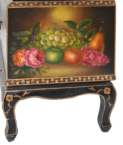 Chiffonnier im Louis-XV-Stil mit reichem Maldekor — Befriedigender Zustand