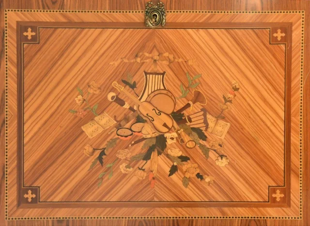 Secrétaire de style Transition en marqueterie — Bon état