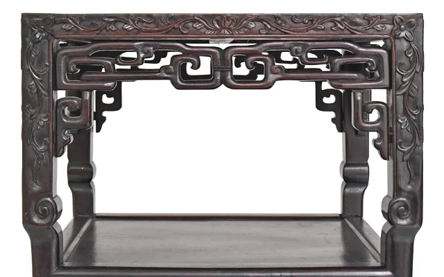 Table d'appoint Chine en bois sculptée — Bon état