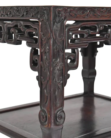 Table d'appoint Chine en bois sculptée — Bon état