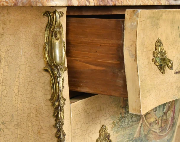 Commode in Louis XV-stijl in gelakt hout met chinoiserie-decoratie — Goede staat