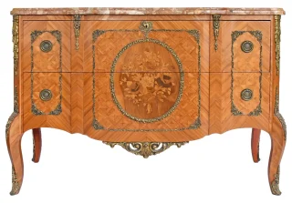 Commode de style Louis XV