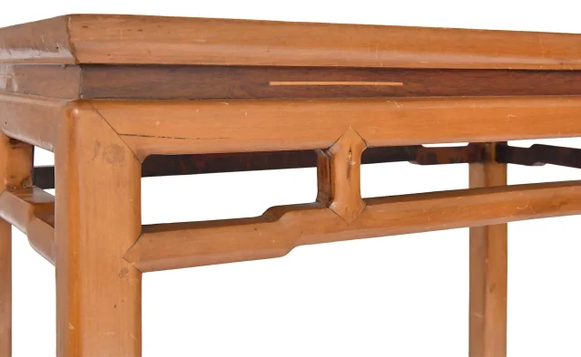 Consola china de la dinastía Qing — Buen estado