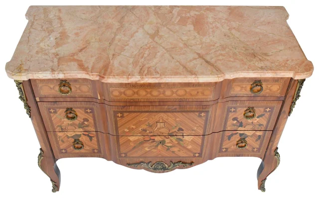Transition-style marquetry commode — Good condition
