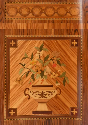 Transition-style marquetry commode — Good condition
