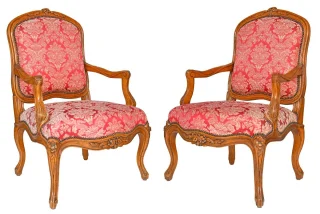 Paar cabriolet fauteuils in Louis XV-stijl