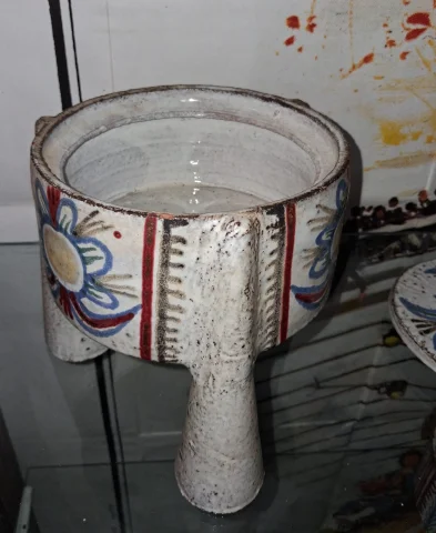 Boîte couverte tripode en céramique – Atelier Le Mûrier a Vallauris — Excellent état