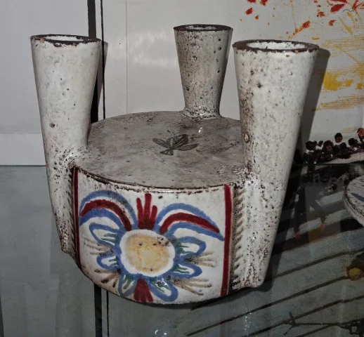 Boîte couverte tripode en céramique – Atelier Le Mûrier a Vallauris — Excellent état