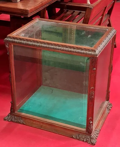 Rare Vitrine de comptoir / vitrine d'exposition en noyer — Très bon état