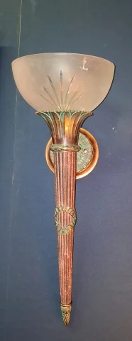Pair of antique-style patinated bronze and frosted glass wall lights – early 20th century — Very good condition