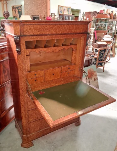 Charles X fall-front secrétaire in elm burl – 19th century — Fair condition