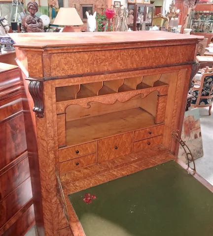 Charles X fall-front secrétaire in elm burl – 19th century — Fair condition