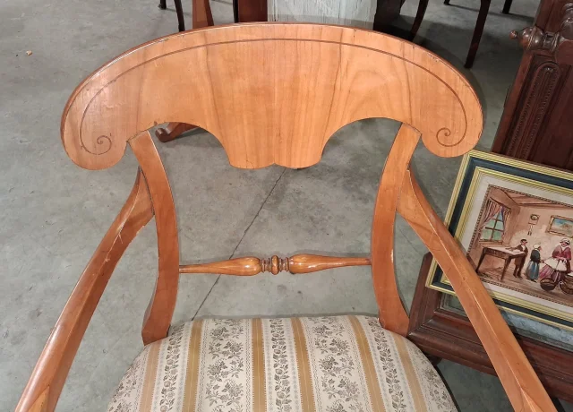 Paire de fauteuils d'époque Biedermeier en bois clair – XIXe siècle — Très bon état
