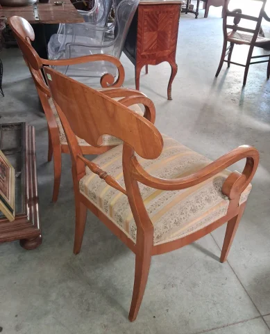 Paire de fauteuils d'époque Biedermeier en bois clair – XIXe siècle — Très bon état